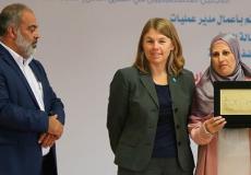 "الأونروا" تحيي "يوم المعلم العالمي" بتكريم عدد من معلميها
