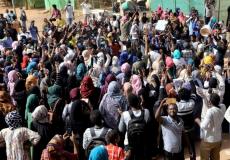 تجمع المهنيين السودانيين يطلق مسيرات احتجاجية