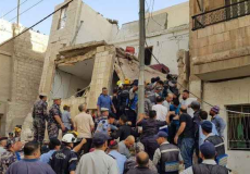 مقتل 3 واصابة اخرين بانهيار بناية سكينة في الزرقاء بالاردن