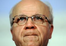 وفاة مراد مدلسي انتقل الى رحمة الله، مراد مدلسي، رئيس المجلس الدستوري عن عمر ناهز  76 سنة بعد صراع مع المرض.  وكان المرحوم عاد الى أرض الوطن منذ يومين بعد فترة علاج في فرنسا، وسيوارى الثرى اليوم بمقبرة بن عكنون، حسب ما كشفه مقربون من العائلة.  وشغل مراد م