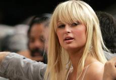 باريس هيلتون