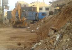 بدأ ازالة الركام من مخيم درعا