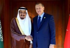 العاهل السعودي الملك سلمان بن عبد العزيز والرئيس التركي رجب طيب أردوغان
