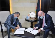 الهباش وأبو الرب خلا توقيع مذكرة التفاهم