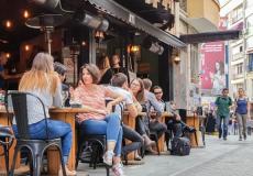 سياح في اسطنبول