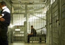 العشرات يشاركون بوقفة في طوباس تضامنًا مع الأسرى المرضى 