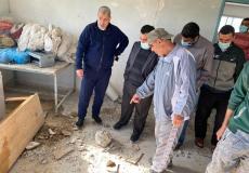 عبد السلام هنية خلال تفقده نادي رياضي بغزة