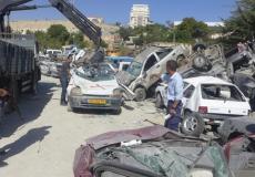 الشرطة الفلسطينية تتلف مركبات غير قانونية في الضفة الغربية