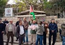 وقفة تضامنية مع الأسرى أمام الصليب الأحمر- طولكرم