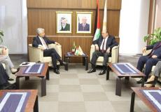 الشوا يبحث مع وفد البنك الدولي وضع الجهاز المصرفي الفلسطيني