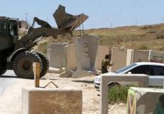 الاحتلال اغلق مدخل دير نظام بالمكعبات الاسمنتية قبل أيام