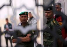 عناصر الأمن الفلسطيني امام بوابة معبر رفح