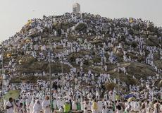 توافد الحجاج إلى صعيد عرفة