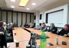المركز الفلسطيني يعقد نشاطات للنساء العاملات في المشاغل الصغيرة 