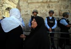 الاحتلال يقيم حواجز تفتيش في مدينة القدس
