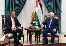 الرئيس الفلسطيني محمود عباس منسق الأمم المتحدة الخاص لعملية السلام في الشرق الأوسط نيكولاي ملادينوف