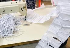 معمل لانتاج الكمامات في الخليل