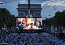 شاهد سكان باريس يشاهدون السينما من قوارب على نهر السين
