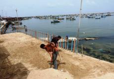 سلطة الموانئ البحرية تجري أعمال صيانة لخدمة المصطافين