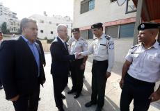 رئيس الوزراء رامي الحمد الله خلال استقباله ضباط الظابطة الجمركية في رام الله