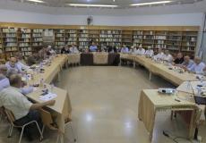 بلدية غزة تناقش مع لجان الأحياء توسيع المشاركة الجماهيرية في صنع القرار