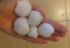 حبات البرد التي تساقطت جنوب اسرائيل 