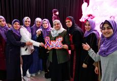 غزة: وزيرة شؤون المرأة تتضامن مع النساء المصابات بأمراض المناعة