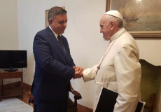 لقاء قمة بين رئيس حزب العمل والبابا فرنسيس في الفاتيكان