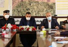 اجتماعاً مهماً مع أصحاب المولات والمراكز التجارية في قطاع غزة