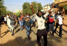 اخبار السودان اليوم السبت: المظاهرات تشتعل وإعلان موعد وصولها إلى القصر الجمهوري 