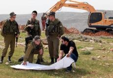 الاحتلال يستولي على معدات حفر بئر مياه جنوب قلقيلية