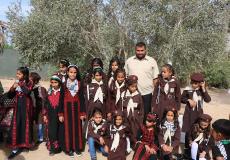 تربية الوسطى تشارك بموسم قطف الزيتون بمنطقة وادي السلقا   