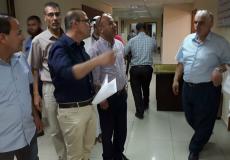 احمد ابو هولي في زياره للعلاج بالخارج