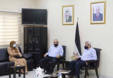 محافظ قلقيلية ووفدٍ من المركز الفلسطينية للتنمية