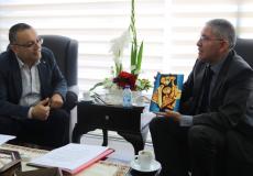 الوزير أبو سيف وسفير الأكوادور يبحثان آفاق التعاون المشترك