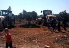 الاحتلال يجرف حقولا زراعية