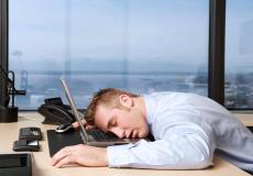 النوم أثناء العمل