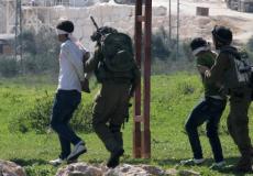 الاحتلال يعتقل شابين في نابلس