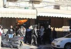 بلدية الاحتلال في القدس تحرر مخالفات للمواطنين في مخيم قلنديا