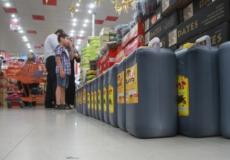 إلغاء الوكالات التجارية يثير الجدل في قطاع غزة