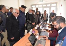 غنام  تتفقد سير العملية الانتخابية لغرفة تجارة وصناعة رام الله والبيرة