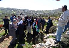 غنام والحساينة يتفقدان قرية المغير في رام الله