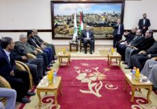 هنيه يستقبل عوائل شهداء الانفاق بمنزله