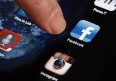 مواقع التواصل تتجاهل "سقطاتها"