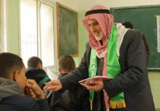 النائب الأسطل خلال الجولة