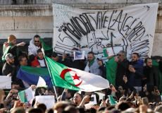 بوتفليقة وحيدًا في وجه العاصفة