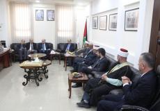 غرفة الخليل تطلع قاضي القضاة ووزير الأوقاف على أوضاع المحافظة