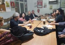 قيادة الجبهة الديمقراطية تستقبل وفدا من المعلمين اليونانيين