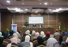 طلبة الكلية الجامعية يستعرضون أعمالهم في مجال الاعلام