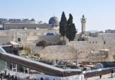 حفريات عند تل باب المغاربة الملاصق للأقصى 